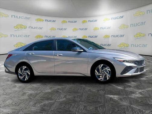 2025 Hyundai ELANTRA Sport