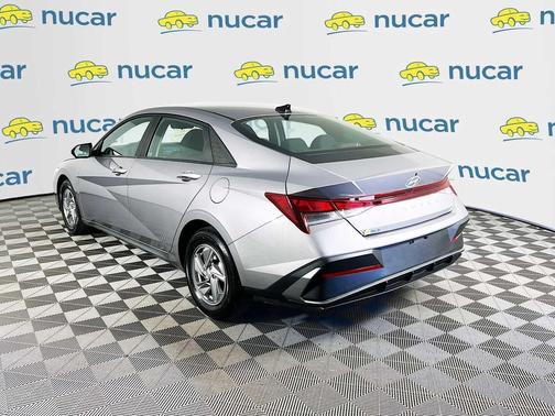 Fluid Metal 2025 Hyundai ELANTRA SE