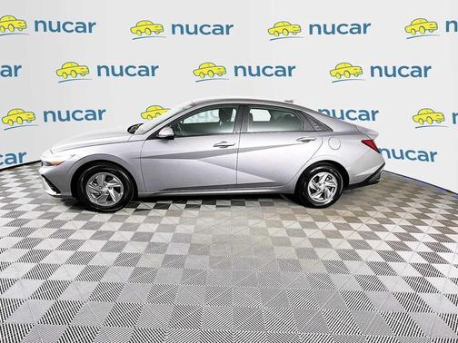 Fluid Metal 2025 Hyundai ELANTRA SE
