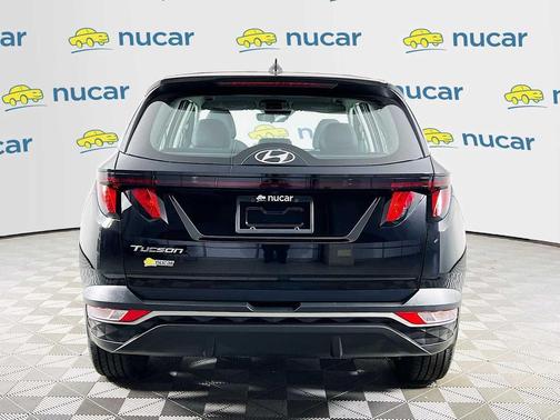 Black Pearl 2024 Hyundai TUCSON SE