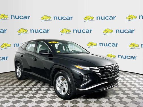 Black Pearl 2024 Hyundai TUCSON SE
