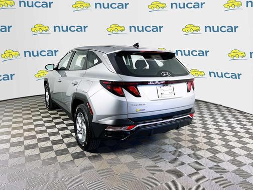 2023 Hyundai TUCSON SE