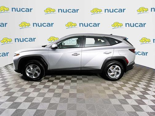 2023 Hyundai TUCSON SE