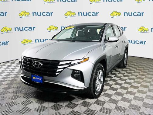 2023 Hyundai TUCSON SE