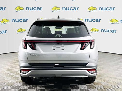 Shimmering Silver 2026 Hyundai TUCSON SEL Premium