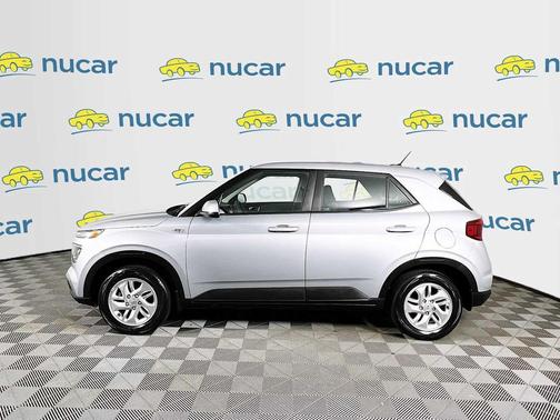 2023 Hyundai VENUE SE