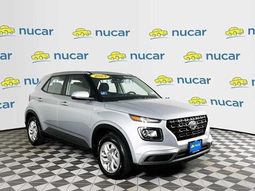 2023 Hyundai VENUE SE