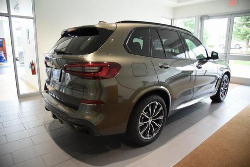 2023 BMW X5 M50i