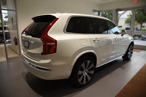 2023 Volvo XC90 Recharge Plug-In Hybrid T8 Ultimate Bright Theme 7-Seater