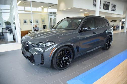 2024 BMW X5 M60i