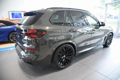 2024 BMW X5 M60i