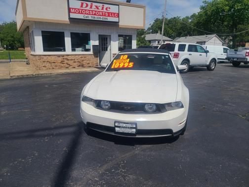 Performance White 2010 Ford Mustang 2dr Conv GT