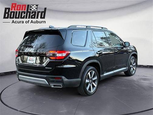 2023 Honda Pilot Touring