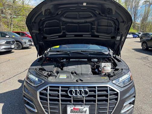Manhattan Gray Metallic 2021 Audi Q5 40 Premium Plus