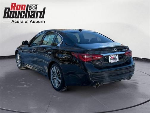 2023 INFINITI Q50 LUXE