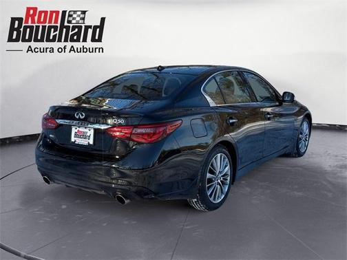 2023 INFINITI Q50 LUXE