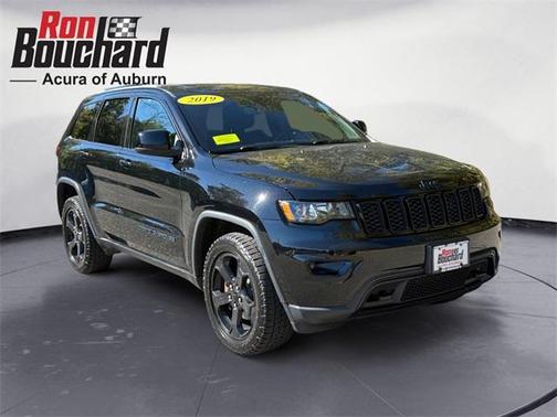 2019 Jeep Grand Cherokee Laredo