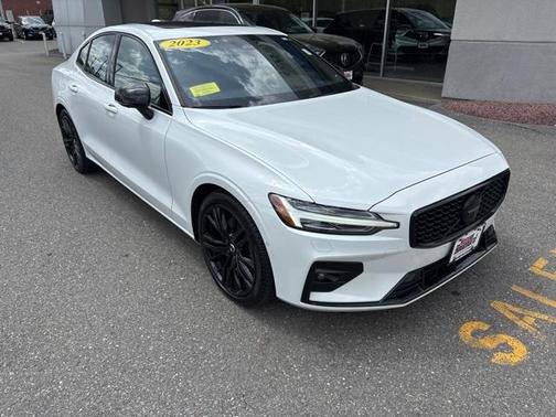 2023 Volvo S60 B5 Plus Black Edition