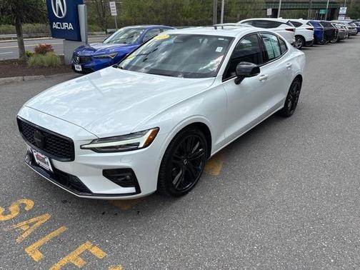 2023 Volvo S60 B5 Plus Black Edition