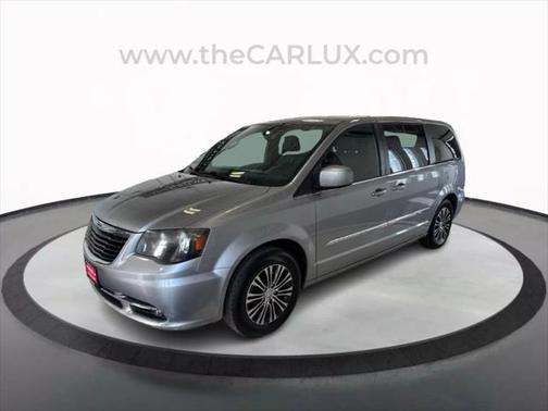 2014 Chrysler Town & Country S