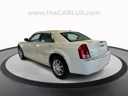 2010 Chrysler 300C Base