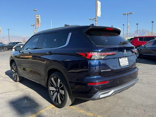 2025 Mitsubishi Outlander SEL