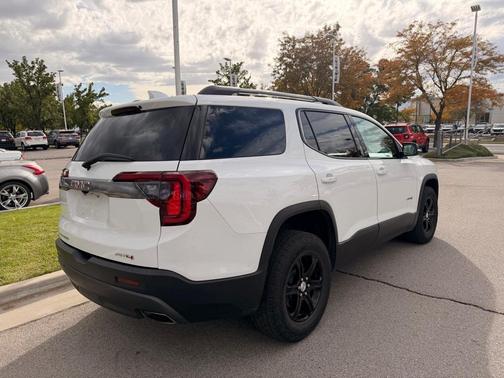 2020 GMC Acadia AT4