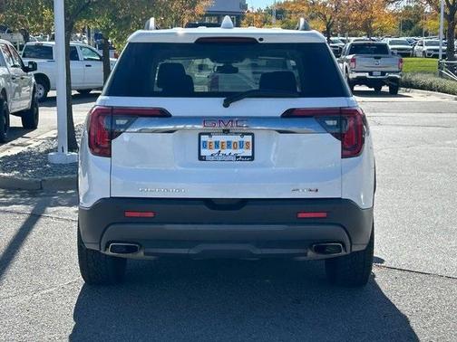 2020 GMC Acadia AT4