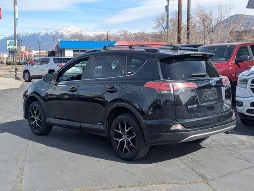 2017 Toyota RAV4 Hybrid SE