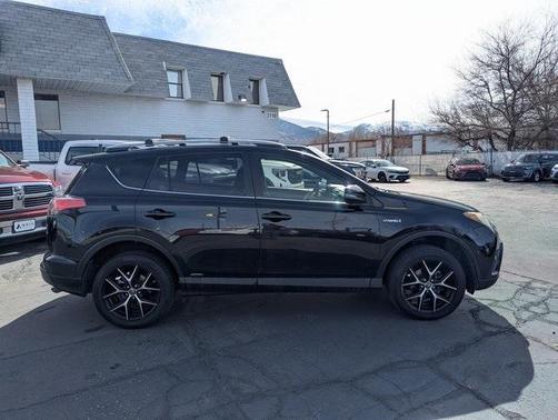 2017 Toyota RAV4 Hybrid SE