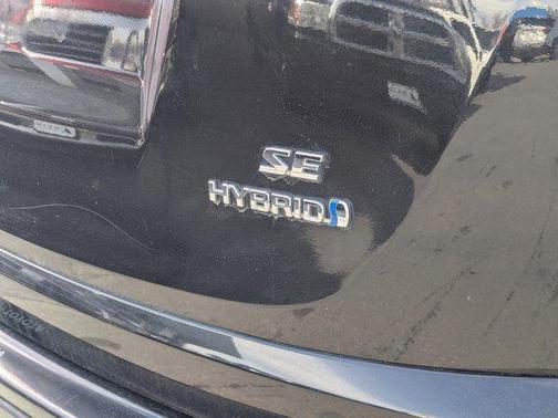 2017 Toyota RAV4 Hybrid SE