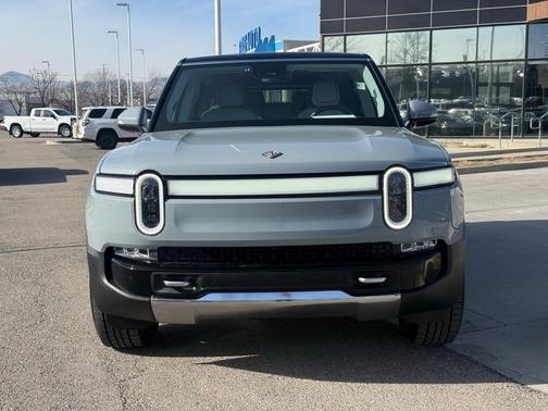 2023 Rivian R1S Adventure Quad Motor Large Pack