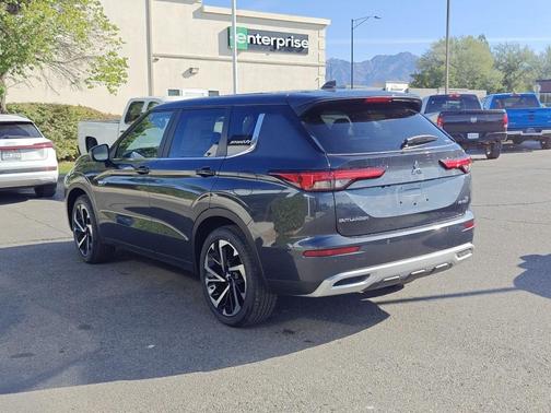 2025 Mitsubishi Outlander PHEV SE
