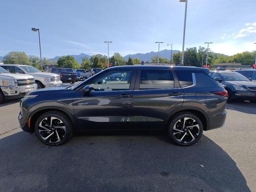 2025 Mitsubishi Outlander PHEV SE