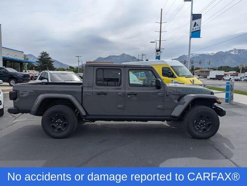 Sting Gray Clearcoat 2021 Jeep Gladiator Mojave
