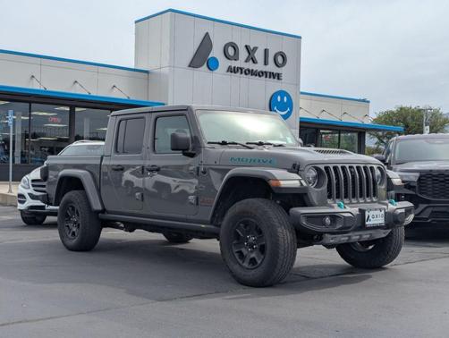 Sting Gray Clearcoat 2021 Jeep Gladiator Mojave