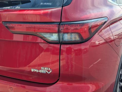 2023 Mitsubishi Outlander PHEV SEL