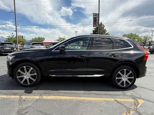 Onyx Black Metallic 2019 Volvo XC60 T6 Inscription