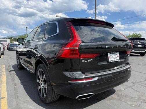 Onyx Black Metallic 2019 Volvo XC60 T6 Inscription