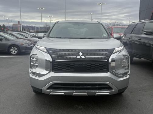 2024 Mitsubishi Outlander PHEV SE
