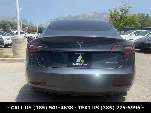 Midnight Silver Metallic 2022 Tesla Model 3 Long Range