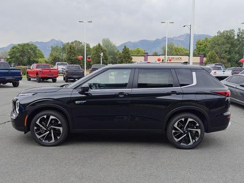 2025 Mitsubishi Outlander PHEV SE