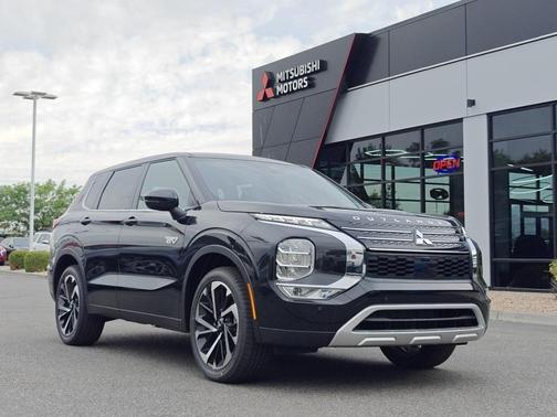 2025 Mitsubishi Outlander PHEV SE
