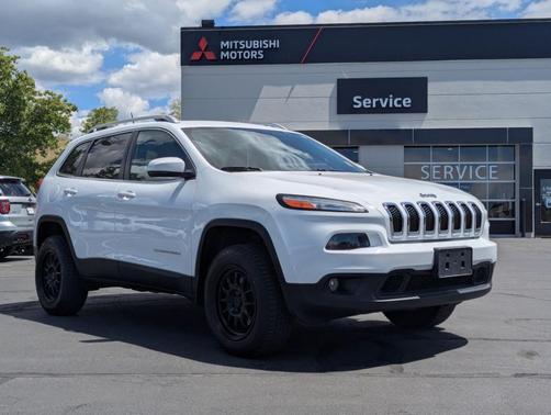 Bright White Clearcoat 2018 Jeep Cherokee Latitude Plus
