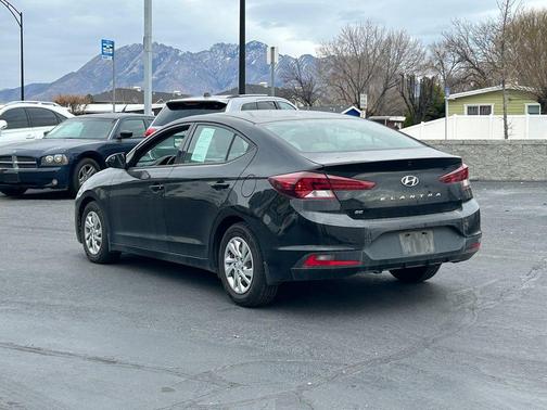 2020 Hyundai ELANTRA SE