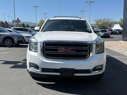 Summit White 2019 GMC Yukon XL SLT