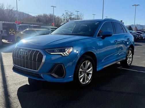 2023 Audi Q3 45 S line Premium