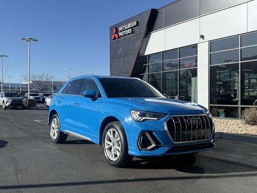 2023 Audi Q3 45 S line Premium