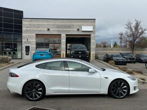 2021 Tesla Model S Long Range