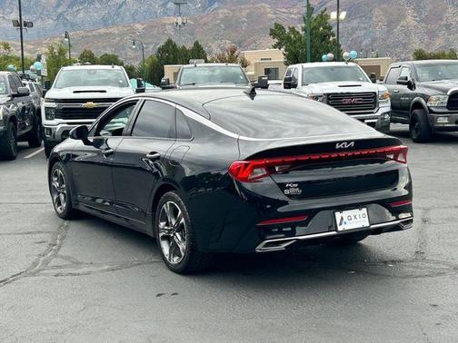 2022 Kia K5 EX